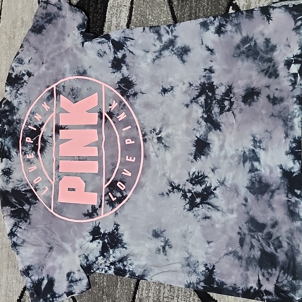 VS PINK 2018 CAMPUS CREW TIE-DYE GRAPHIC LOGO SHORT-SLEEVE COTTON TEE-SHIRT